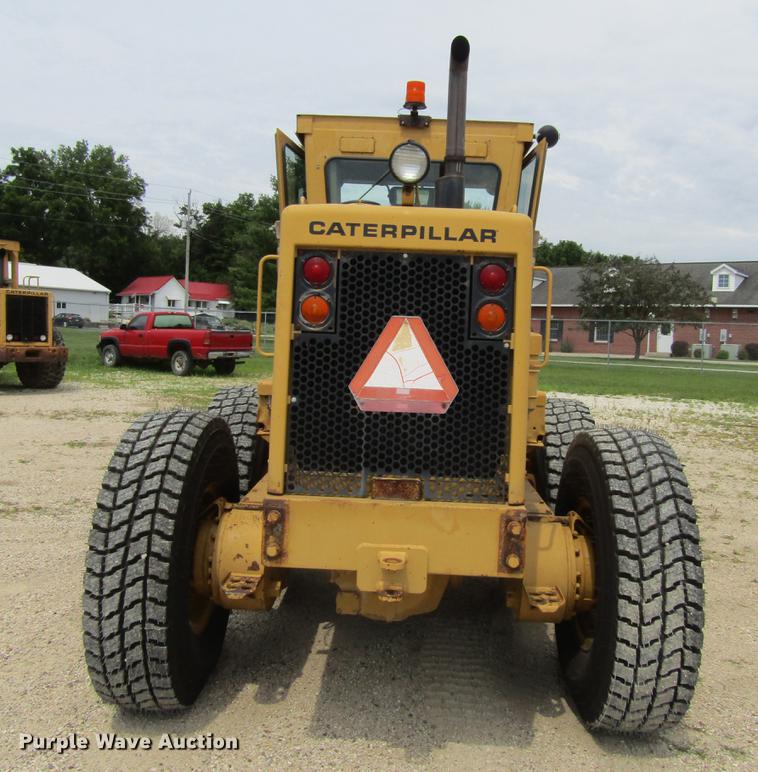 image for item DF3826 1983 Caterpillar 140G motor grader