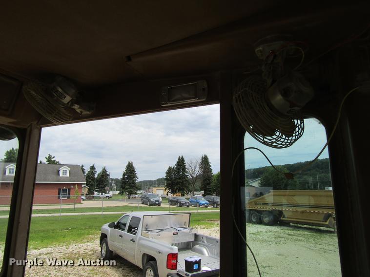 image for item DF3826 1983 Caterpillar 140G motor grader