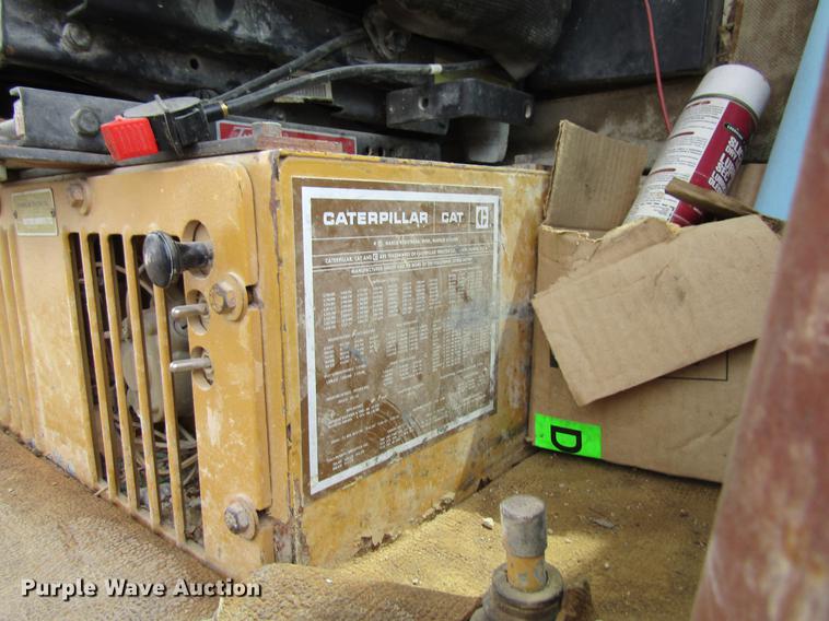 image for item DF3826 1983 Caterpillar 140G motor grader