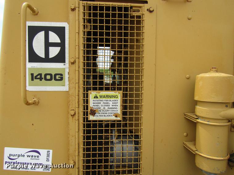 image for item DF3826 1983 Caterpillar 140G motor grader