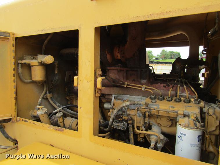 image for item DF3826 1983 Caterpillar 140G motor grader