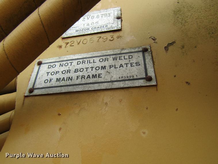 image for item DF3826 1983 Caterpillar 140G motor grader