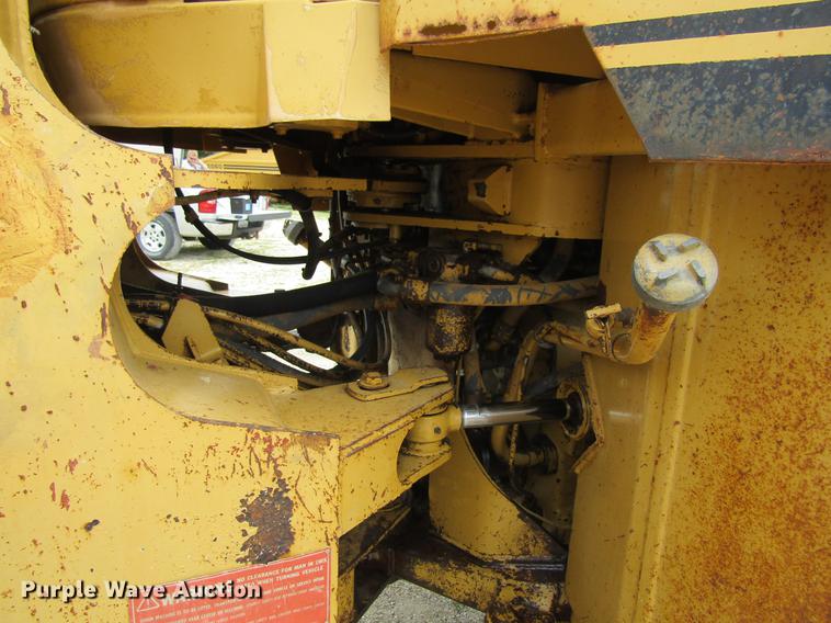 image for item DF3827 1983 Caterpillar 950B wheel loader