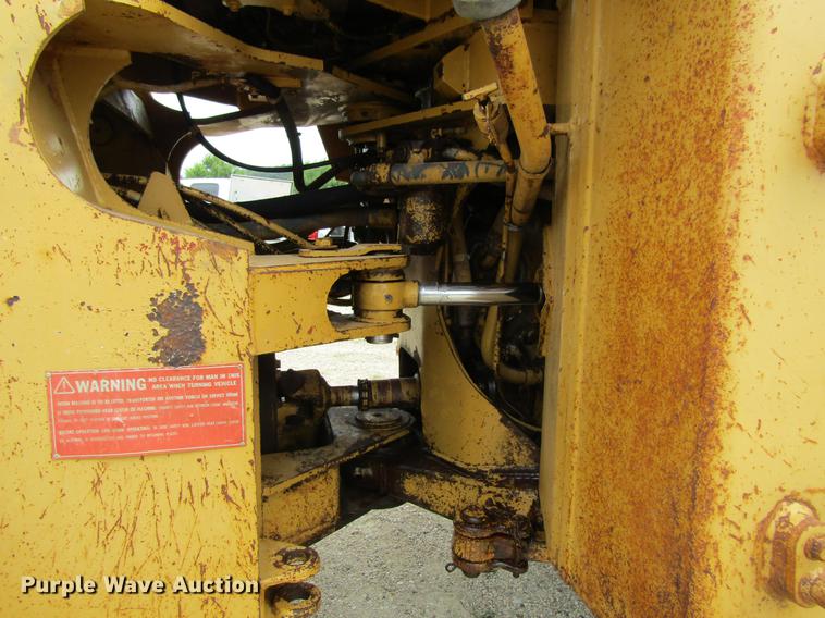 image for item DF3827 1983 Caterpillar 950B wheel loader