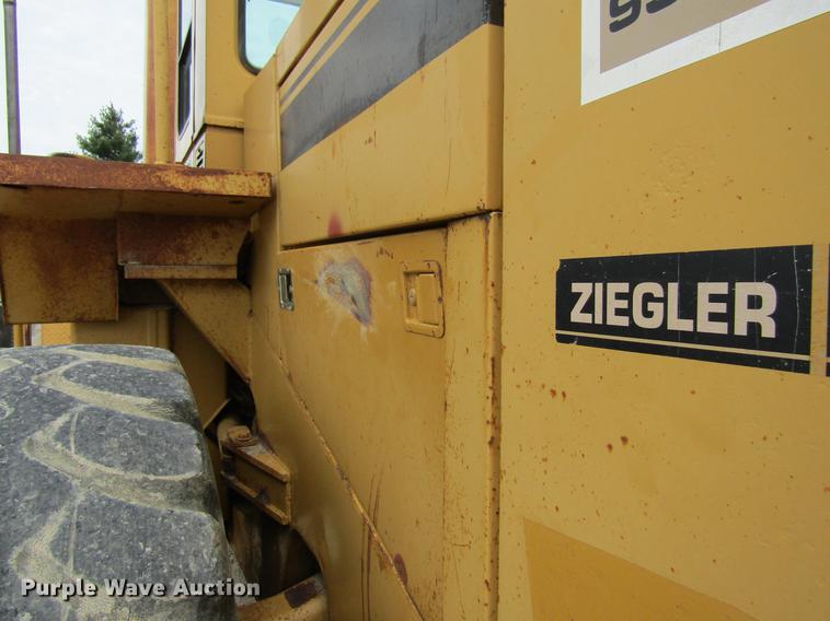 image for item DF3827 1983 Caterpillar 950B wheel loader