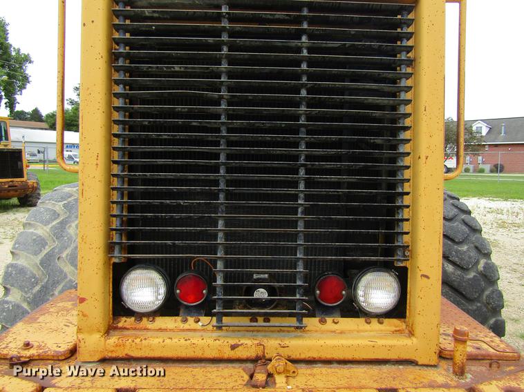 image for item DF3827 1983 Caterpillar 950B wheel loader