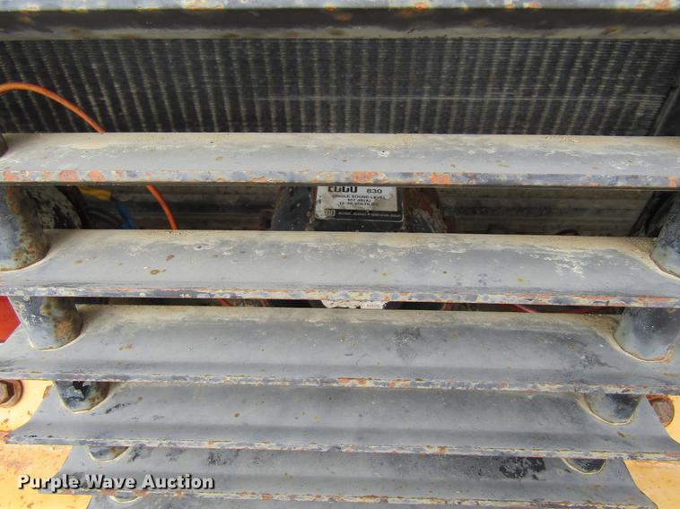 image for item DF3827 1983 Caterpillar 950B wheel loader