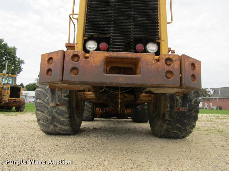 image for item DF3827 1983 Caterpillar 950B wheel loader