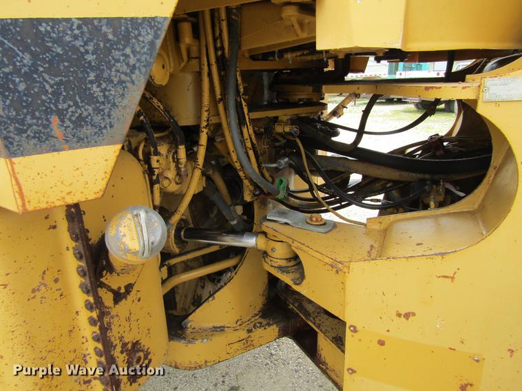 image for item DF3827 1983 Caterpillar 950B wheel loader
