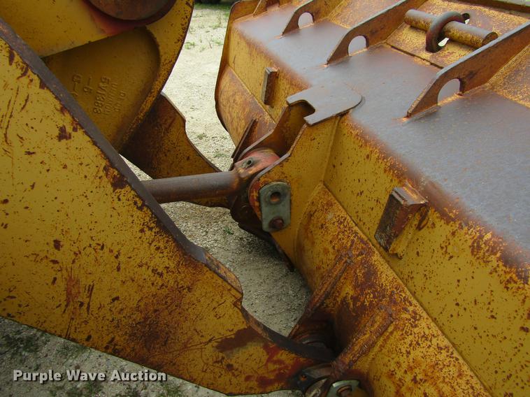 image for item DF3827 1983 Caterpillar 950B wheel loader