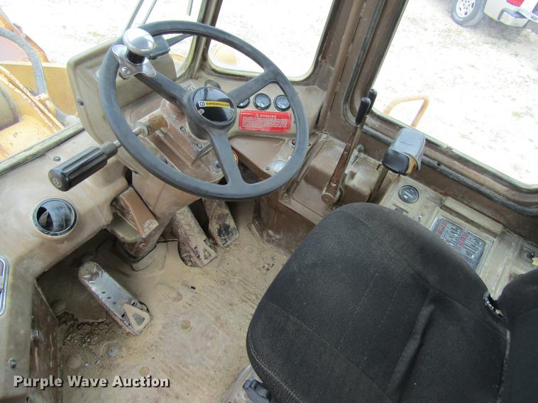 image for item DF3827 1983 Caterpillar 950B wheel loader