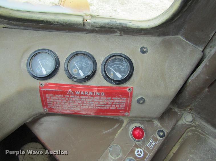 image for item DF3827 1983 Caterpillar 950B wheel loader