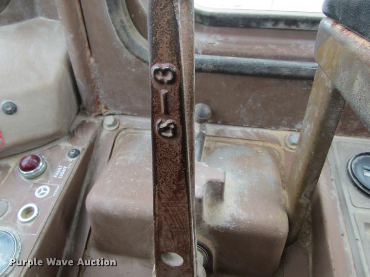 image for item DF3827 1983 Caterpillar 950B wheel loader