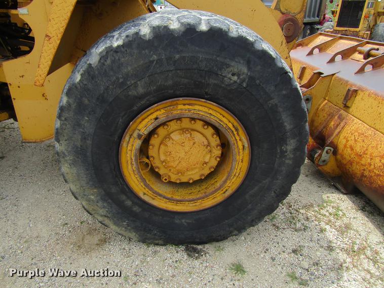 image for item DF3827 1983 Caterpillar 950B wheel loader