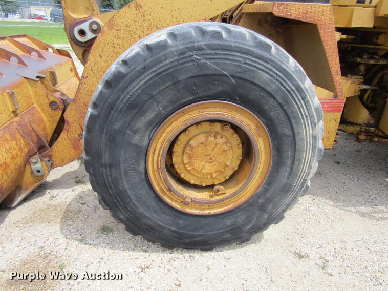 image for item DF3827 1983 Caterpillar 950B wheel loader