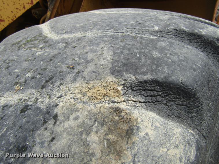 image for item DF3827 1983 Caterpillar 950B wheel loader