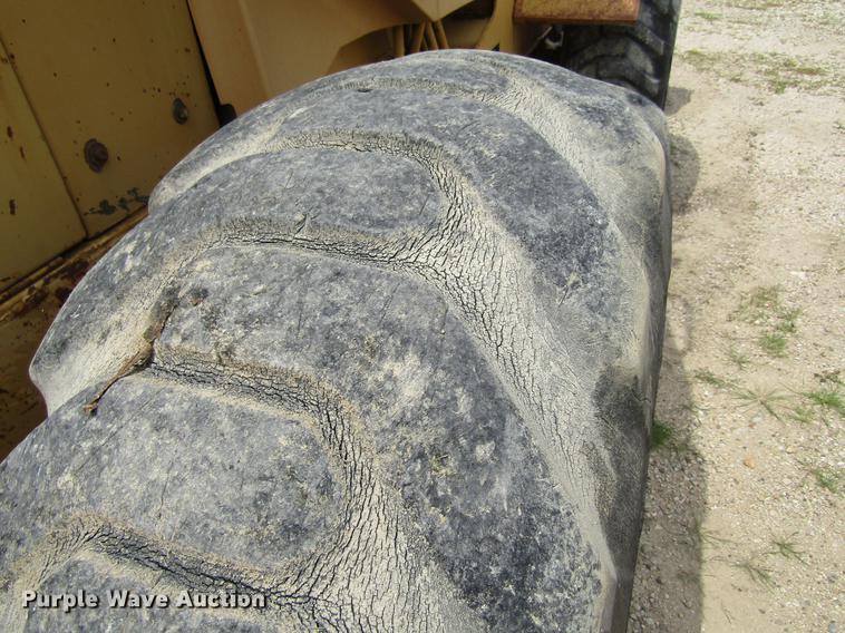 image for item DF3828 1989 Caterpillar IT28B wheel loader