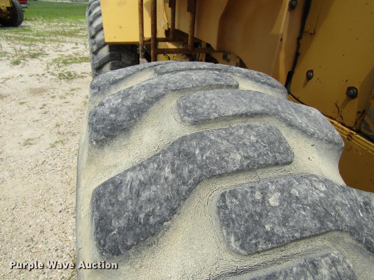 image for item DF3828 1989 Caterpillar IT28B wheel loader