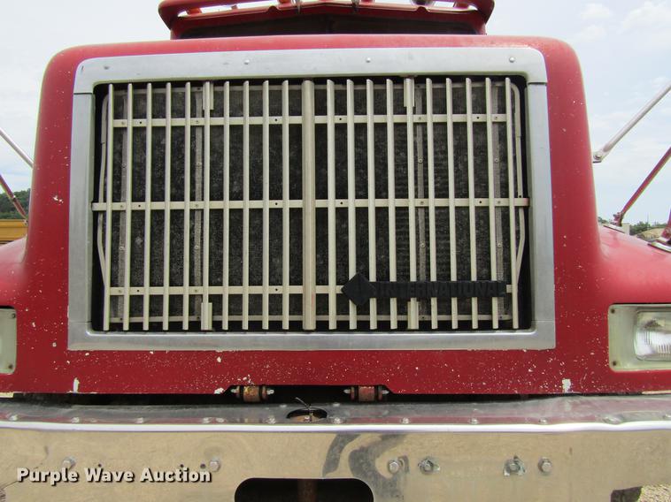 image for item DF3829 1997 International 9200 dump truck