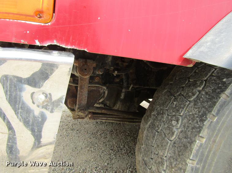 image for item DF3829 1997 International 9200 dump truck