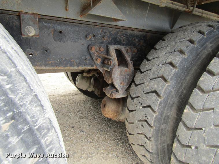 image for item DF3829 1997 International 9200 dump truck