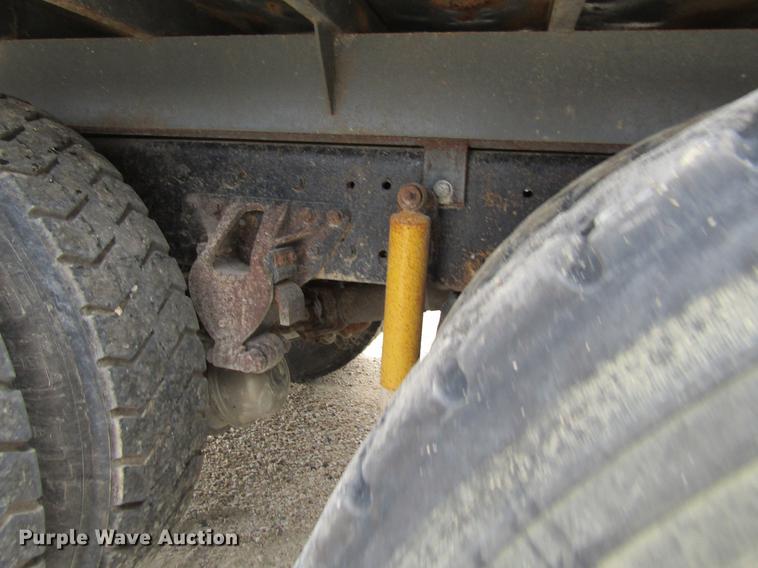 image for item DF3829 1997 International 9200 dump truck