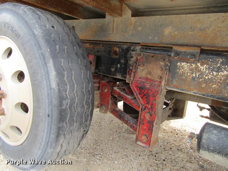 image for item DF3829 1997 International 9200 dump truck