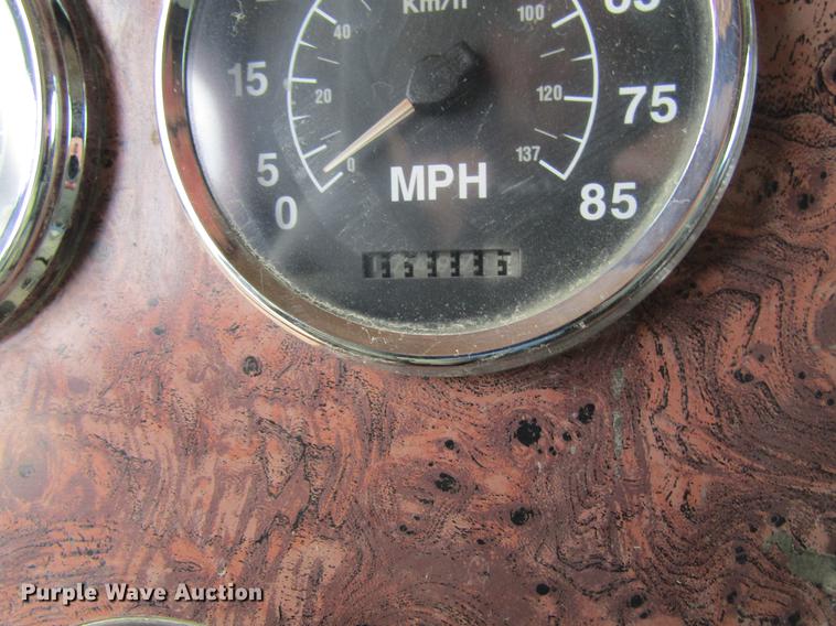 image for item DF3829 1997 International 9200 dump truck