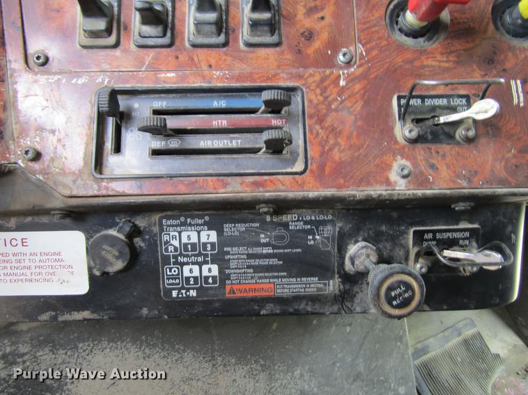 image for item DF3829 1997 International 9200 dump truck