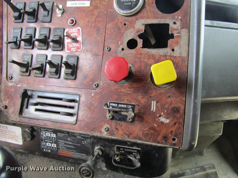 image for item DF3829 1997 International 9200 dump truck