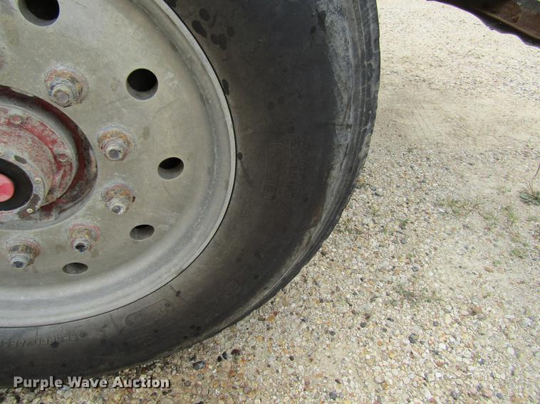 image for item DF3829 1997 International 9200 dump truck