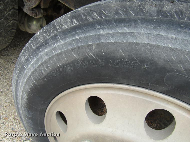 image for item DF3829 1997 International 9200 dump truck