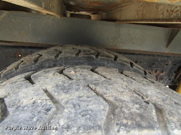 image for item DF3829 1997 International 9200 dump truck