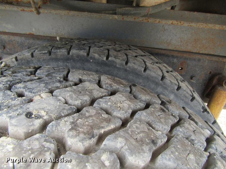 image for item DF3829 1997 International 9200 dump truck