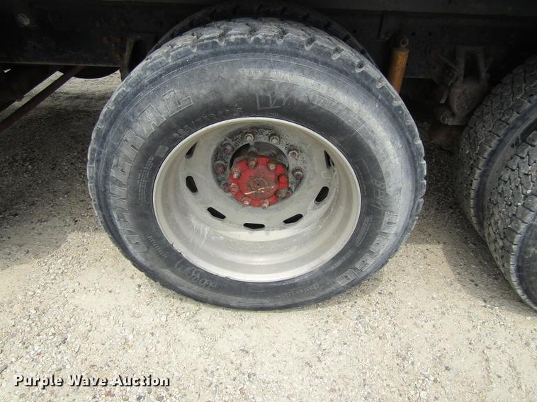 image for item DF3829 1997 International 9200 dump truck