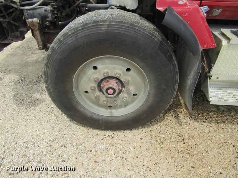 image for item DF3829 1997 International 9200 dump truck