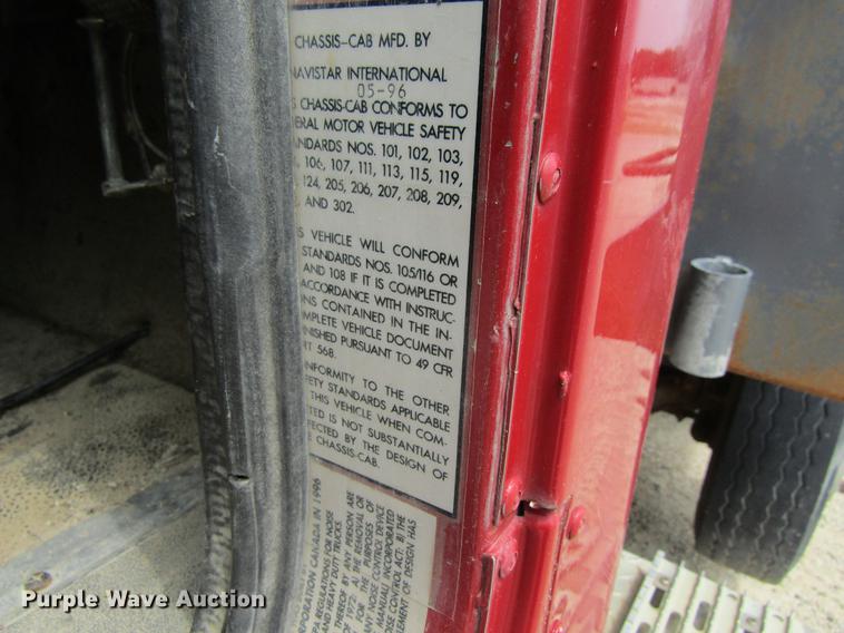 image for item DF3829 1997 International 9200 dump truck