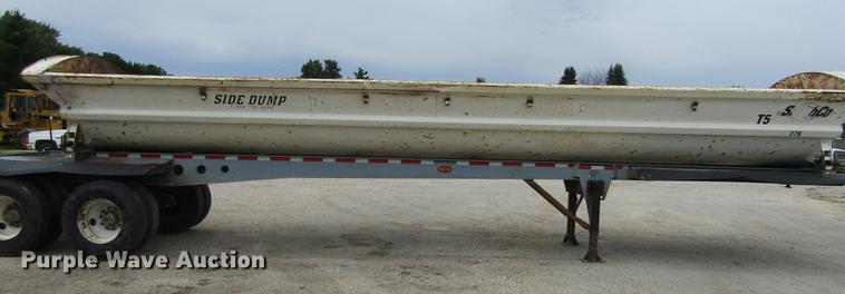 image for item DF3835 1999 Smithco SC2002 side dump trailer