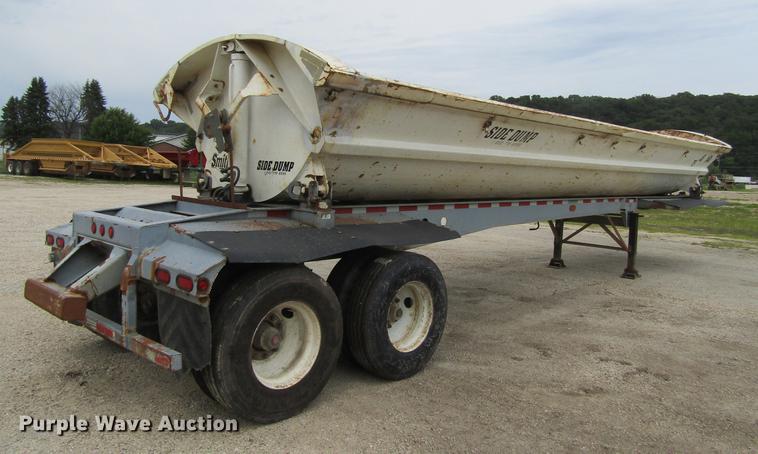 image for item DF3835 1999 Smithco SC2002 side dump trailer