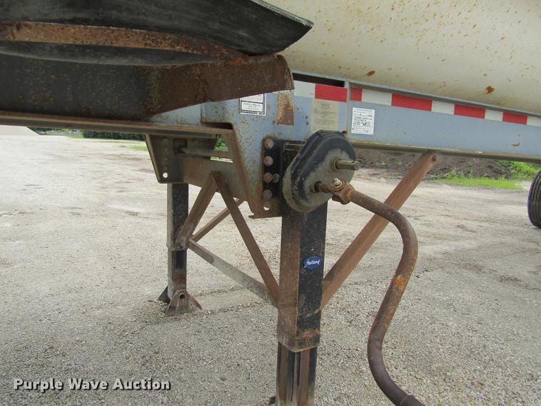 image for item DF3835 1999 Smithco SC2002 side dump trailer
