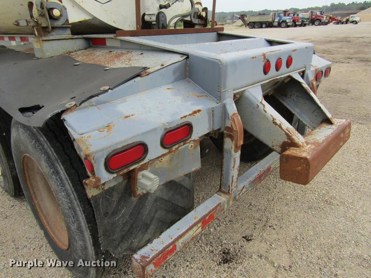 image for item DF3835 1999 Smithco SC2002 side dump trailer