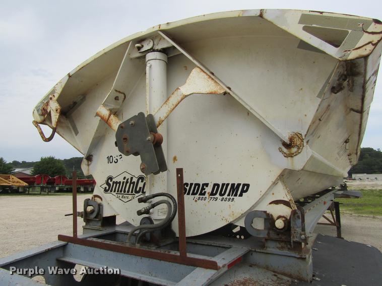 image for item DF3835 1999 Smithco SC2002 side dump trailer
