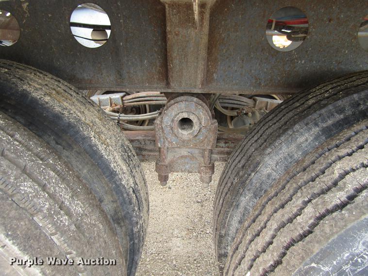 image for item DF3835 1999 Smithco SC2002 side dump trailer