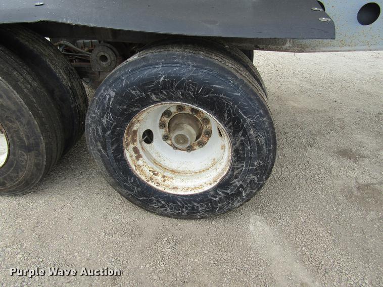 image for item DF3835 1999 Smithco SC2002 side dump trailer