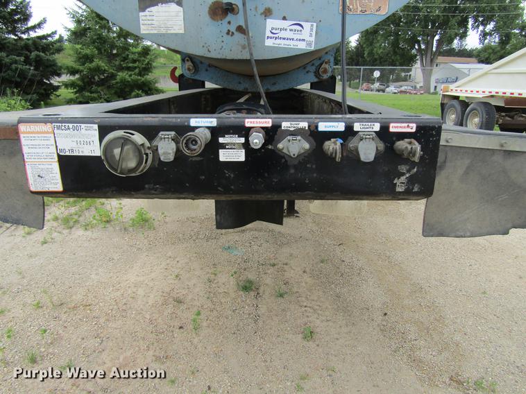 image for item DF3836 2007 Sidumpr side dump trailer