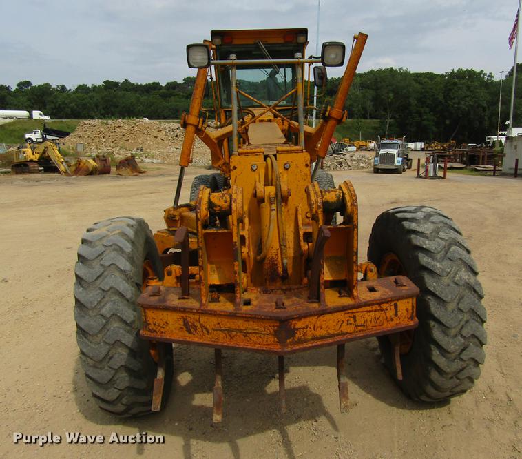 image for item DF3837 1986 John Deere 770BH motor grader