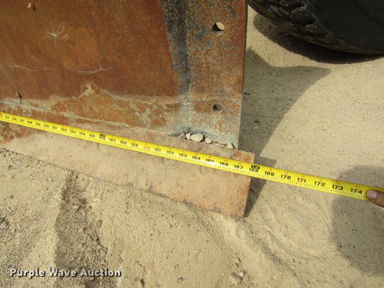 image for item DF3837 1986 John Deere 770BH motor grader