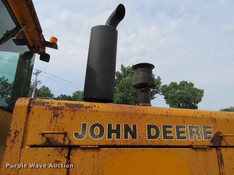 image for item DF3837 1986 John Deere 770BH motor grader