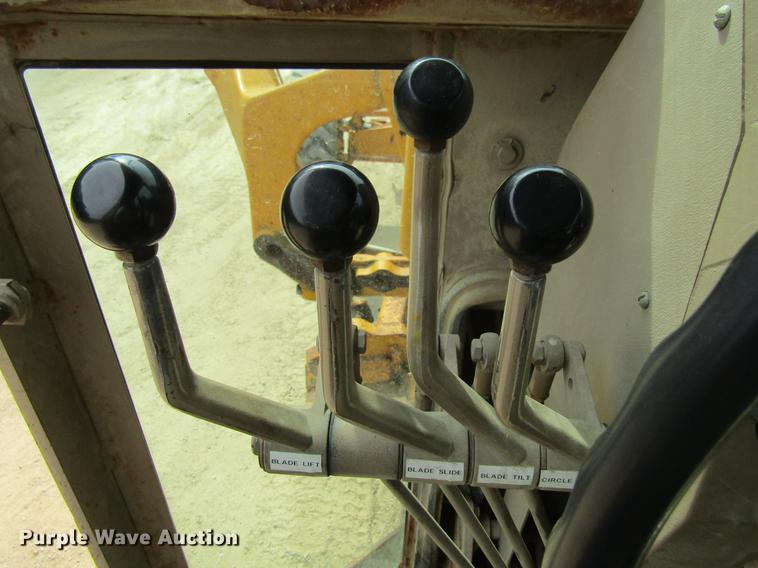 image for item DF3837 1986 John Deere 770BH motor grader