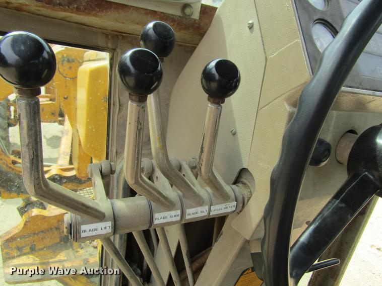 image for item DF3837 1986 John Deere 770BH motor grader